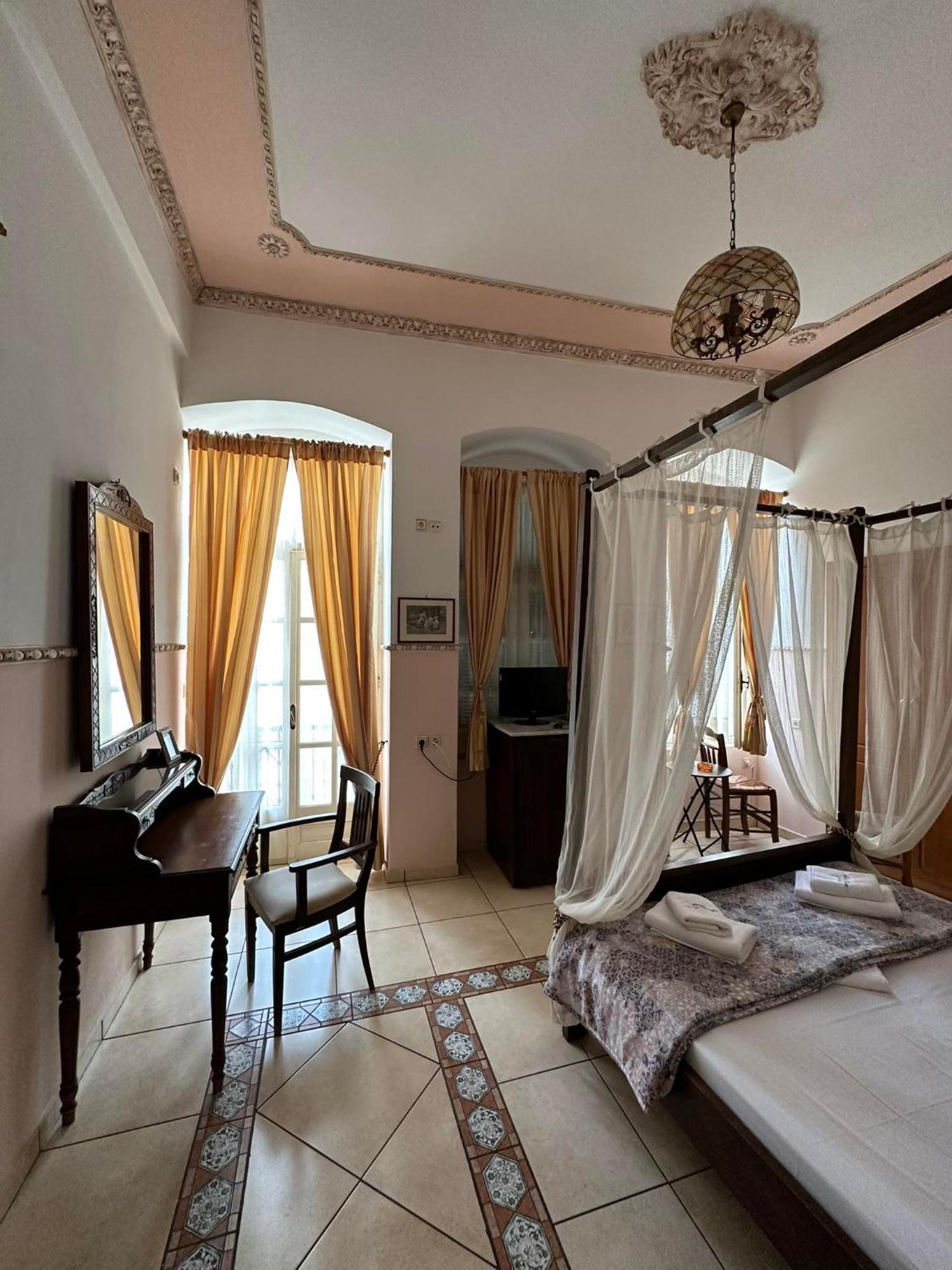 Monte Kristo Hotel Ermoupoli Ngoại thất bức ảnh