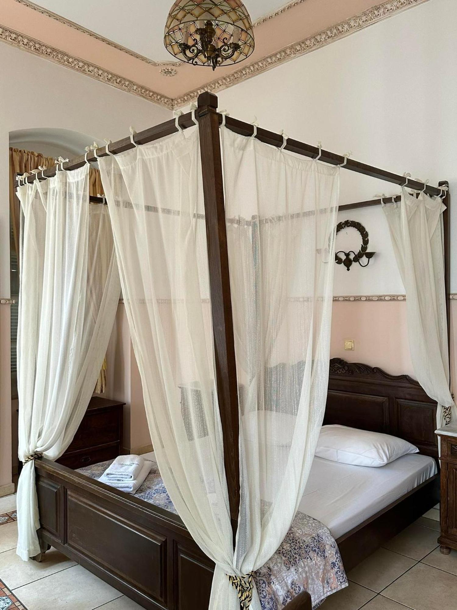 Monte Kristo Hotel Ermoupoli Ngoại thất bức ảnh