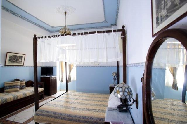 Monte Kristo Hotel Ermoupoli Phòng bức ảnh